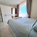 Spacious Prestige Penthouse Апартаменти *