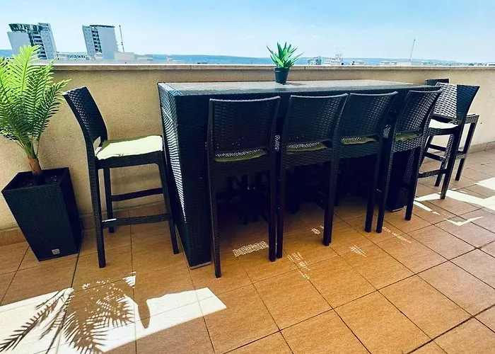 Spacious Prestige Penthouse Apartman *