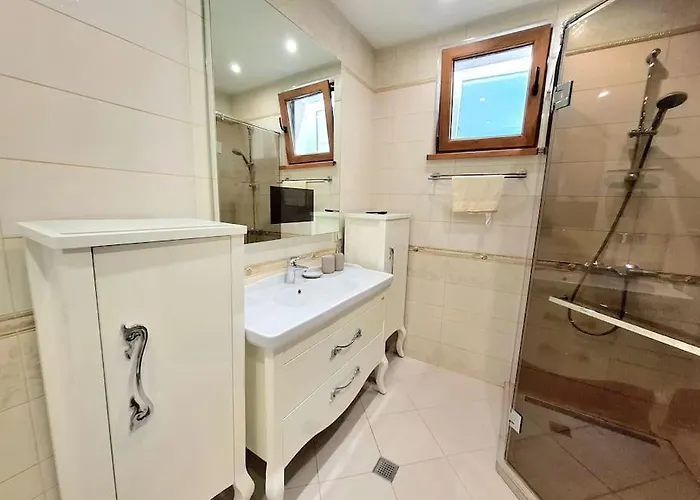 Апартамент Spacious Prestige Penthouse Варна