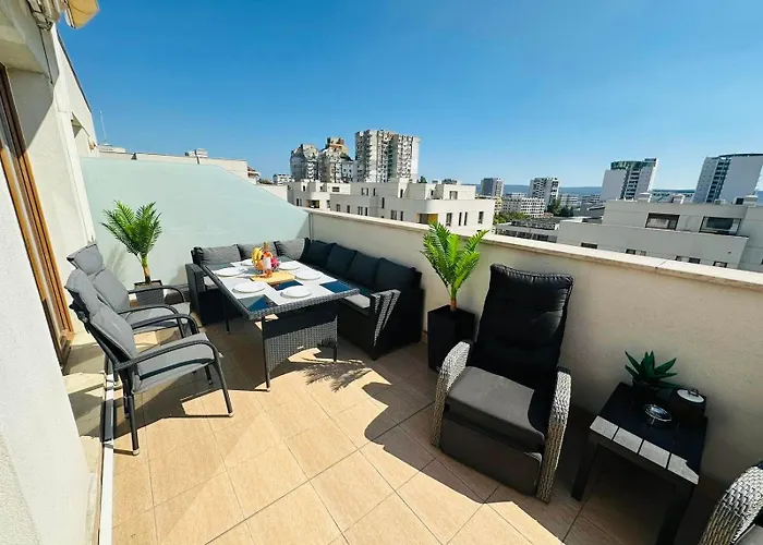 Apartment Spacious Prestige Penthouse